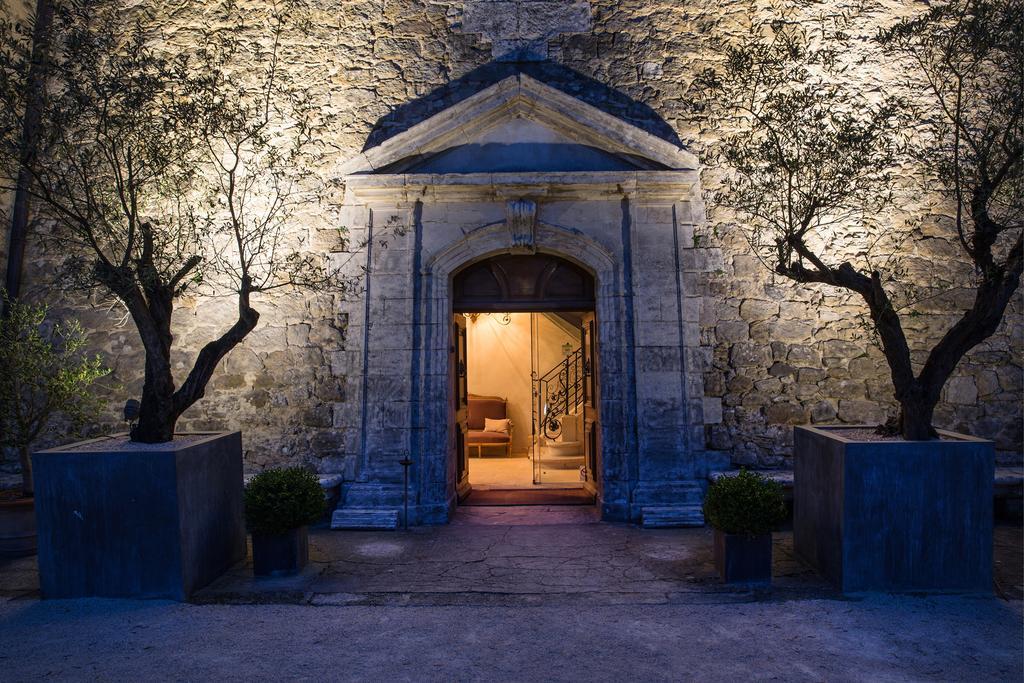 Chateau De Massillan Uchaux Kültér fotó